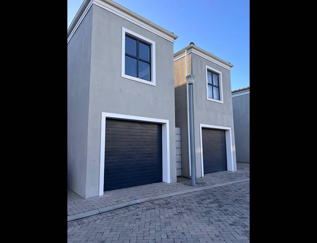 3 BEDROOM TOWNHOUSE TO LET IN PARKLANDS